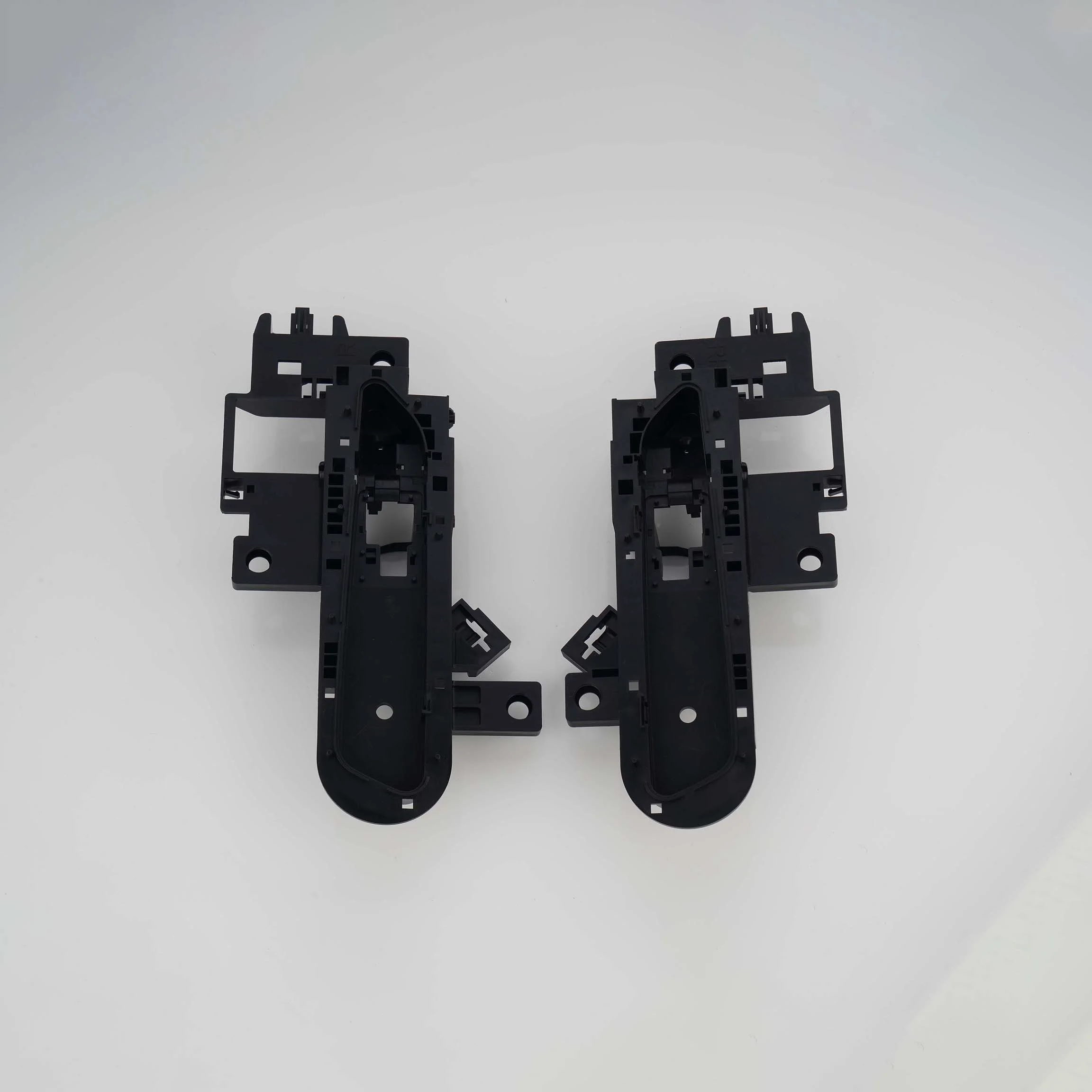 Concealed door handles